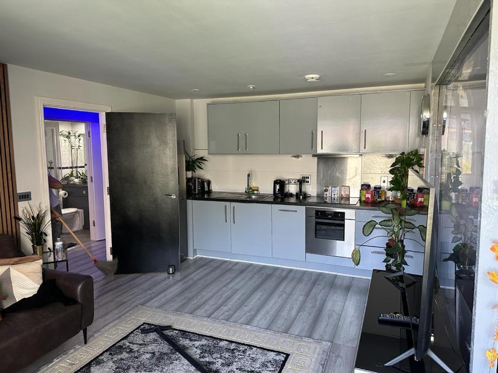 Unique Penthouse With Jacuzzi & Garden *